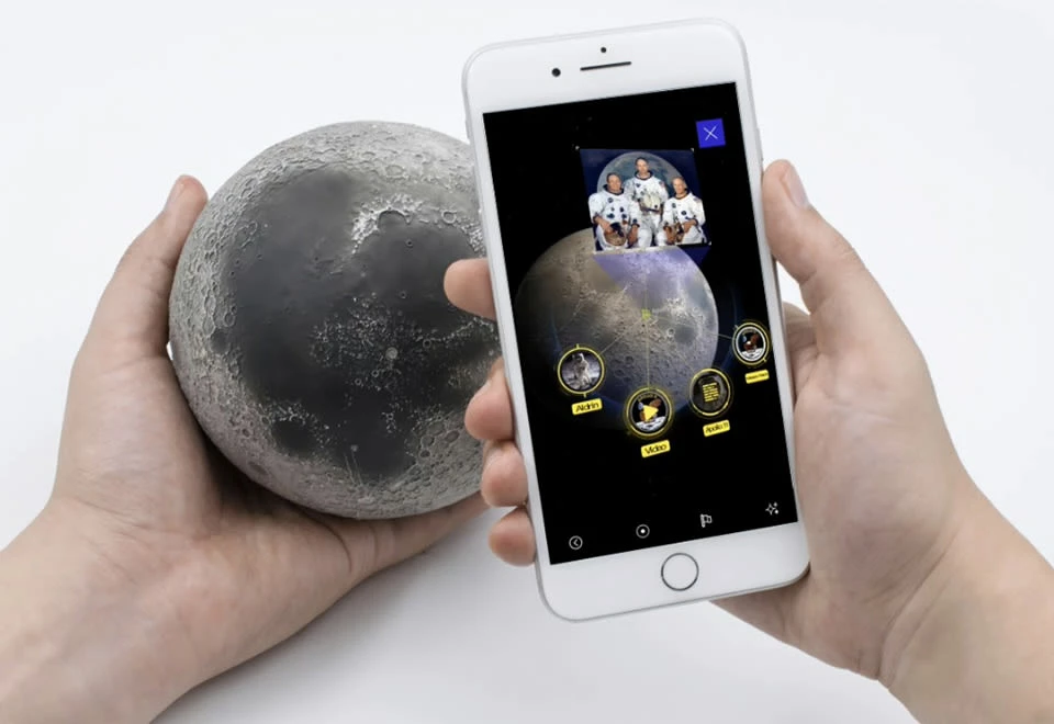Promo π Augmented Reality 3D Moon by Quantum AR Technologies π₯ - Image 7