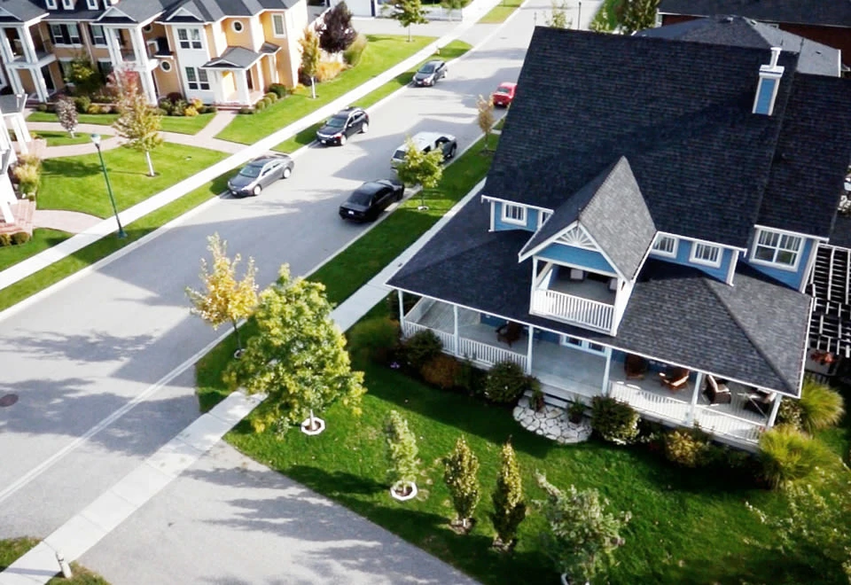 Hot Sale 𧨠Pocket Video Drone by Sharper Image π - Image 3