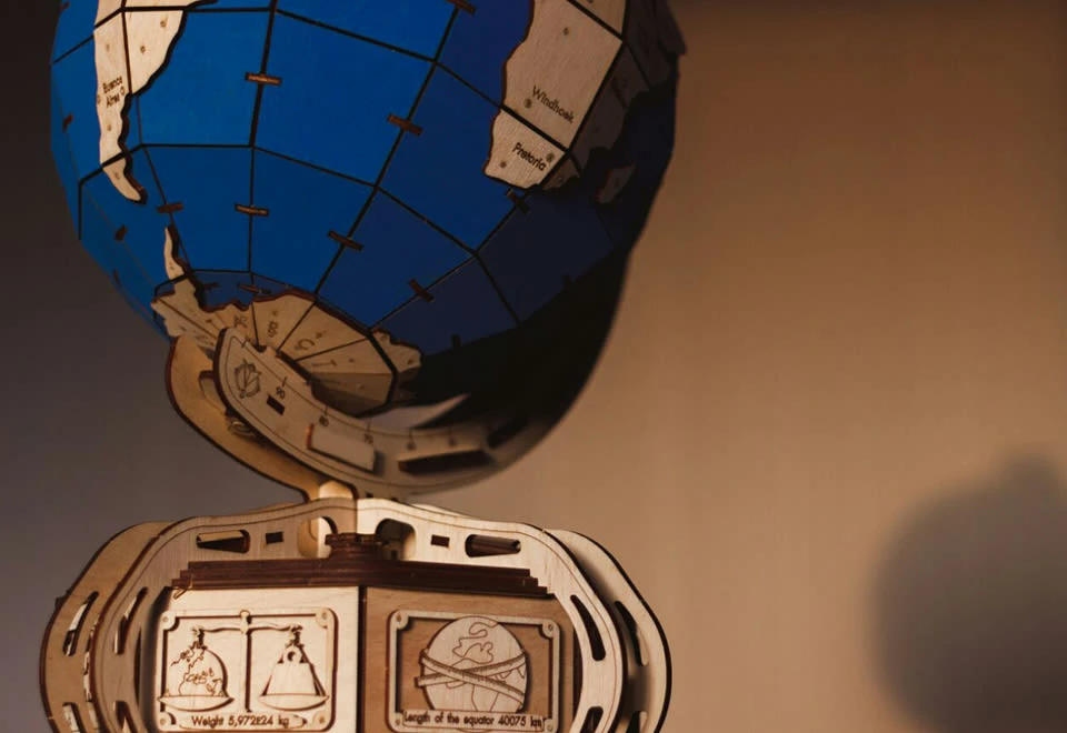 Outlet π Globe Construction Kit by ARTVENTURE LLC π€© - Image 3